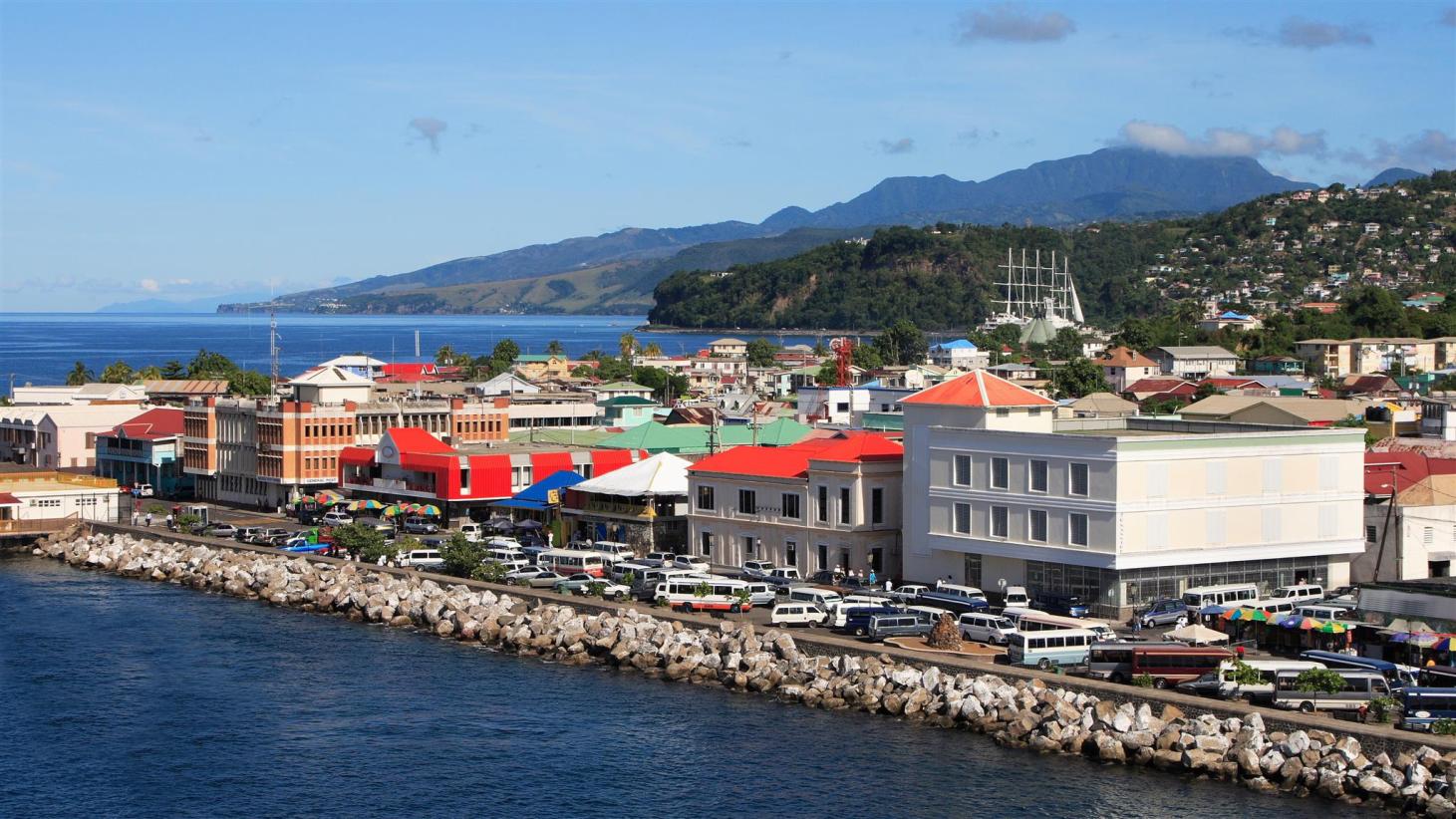 roseau cruise ship berth